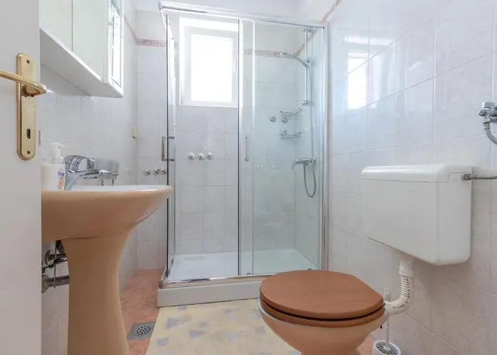 Captain Miro Apartman Baška