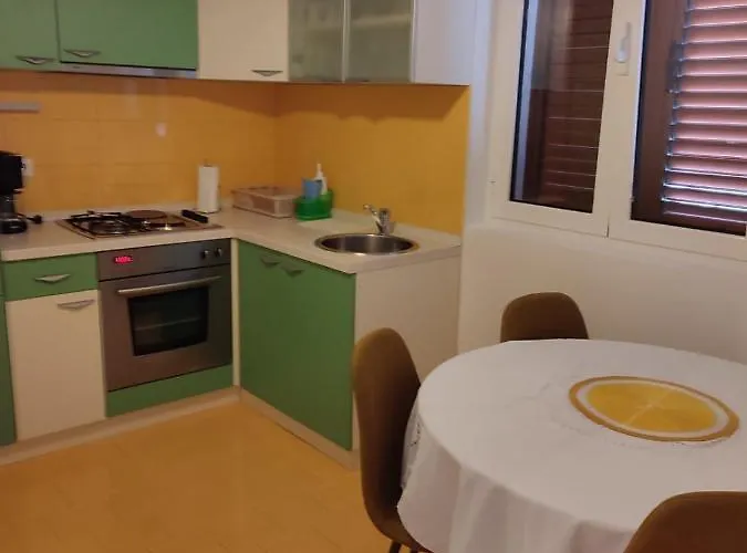 Captain Miro Apartman